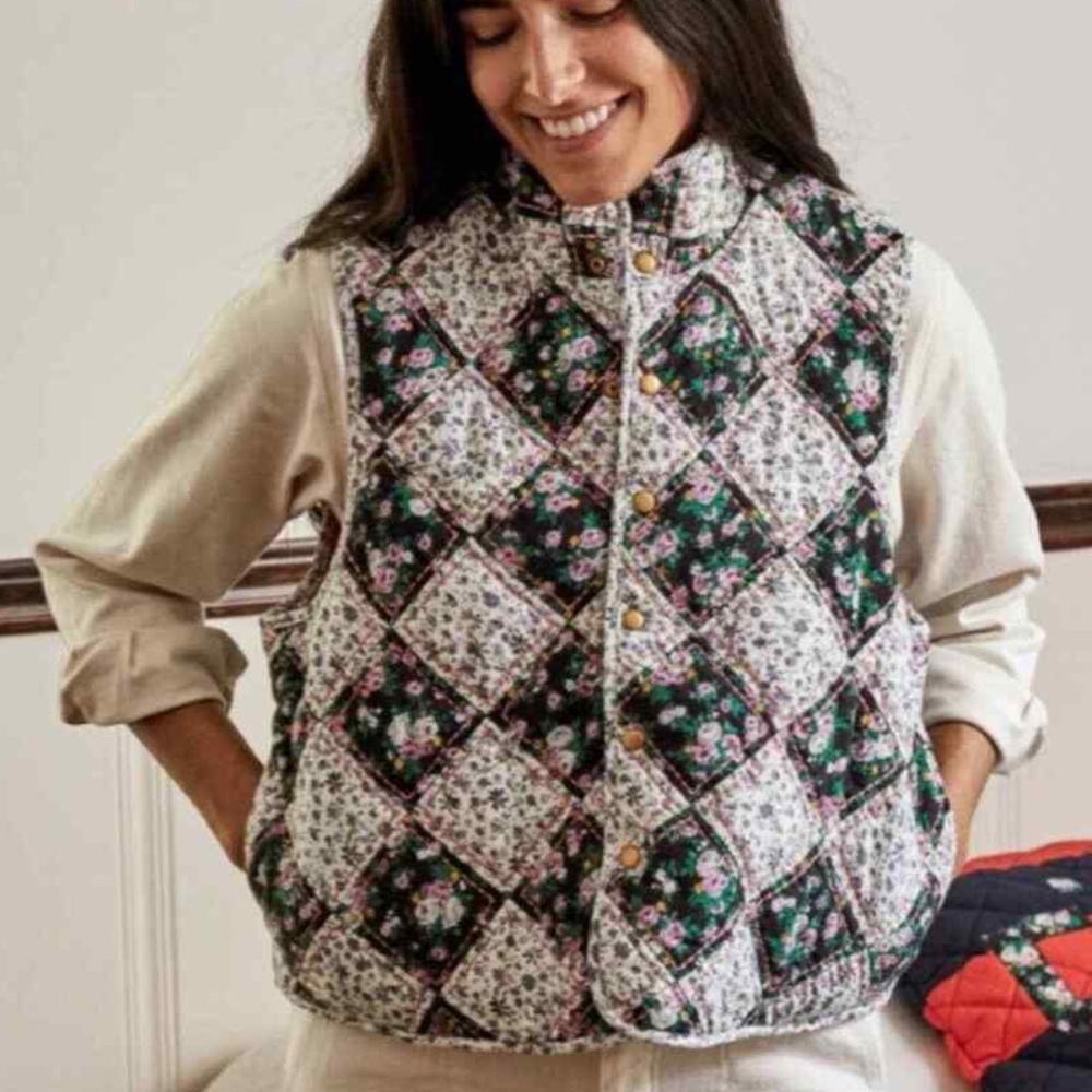 CLARE V Vest Womens (XL or Large - no tag) Quilted Floral Reversible Vest -